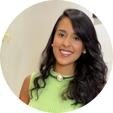 Natália Julles, CFP®